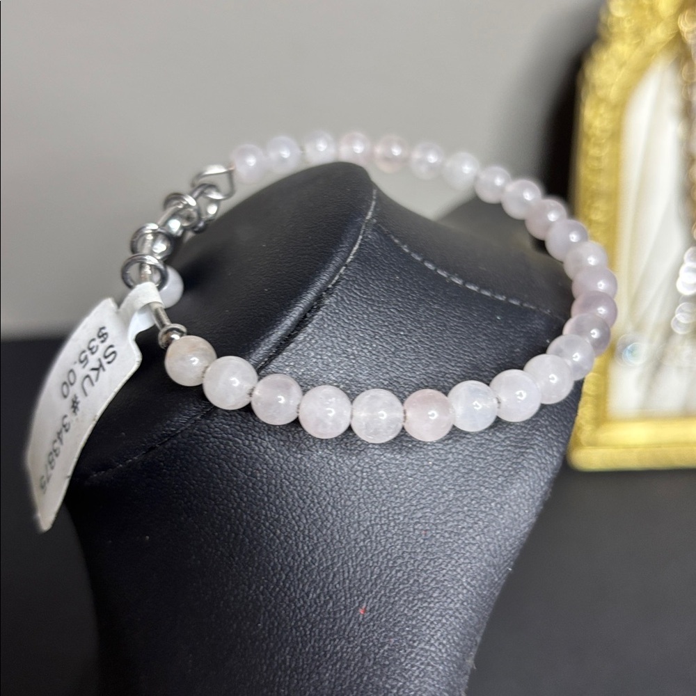 NWT Elegant Rose Quartz Heart Silver Heart Charm Bangle Bracelet Engraving - Picture 2 of 6